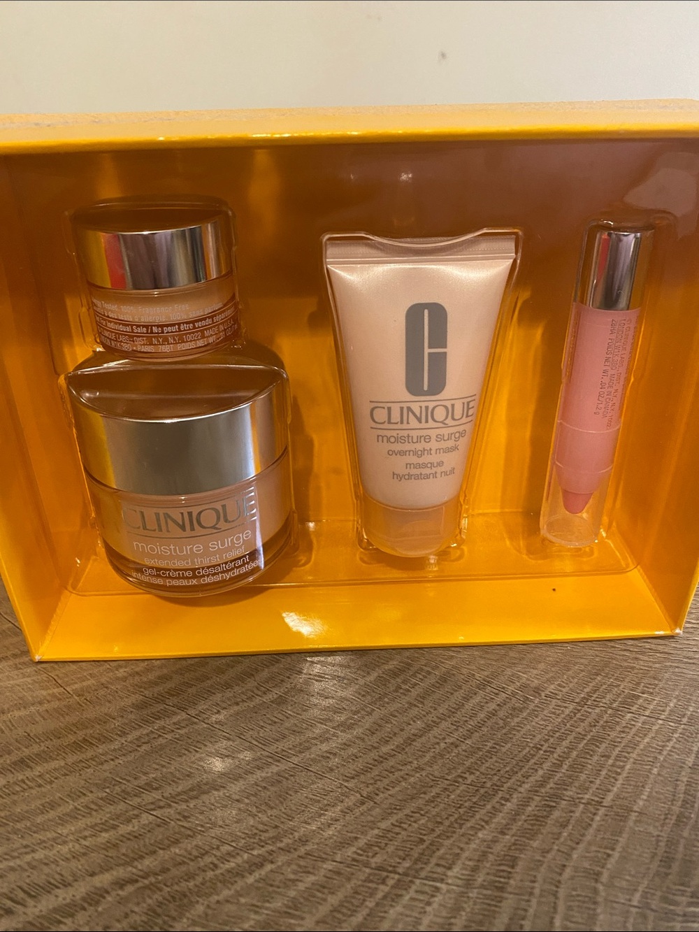 Clinique Moisture Surge Travel Trio - Pink & Silver Packaging